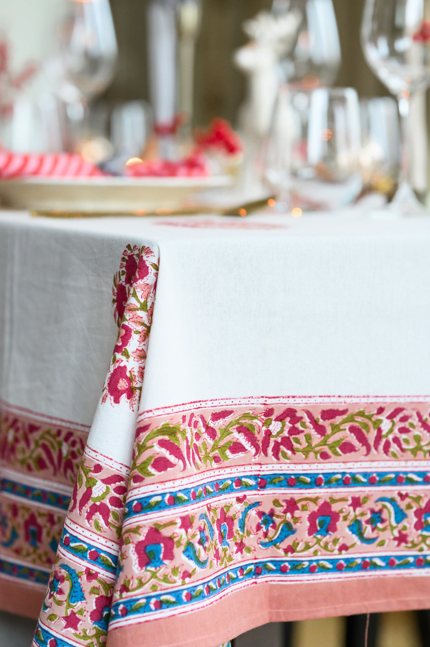 NOOR FLORAL TABLECLOTH