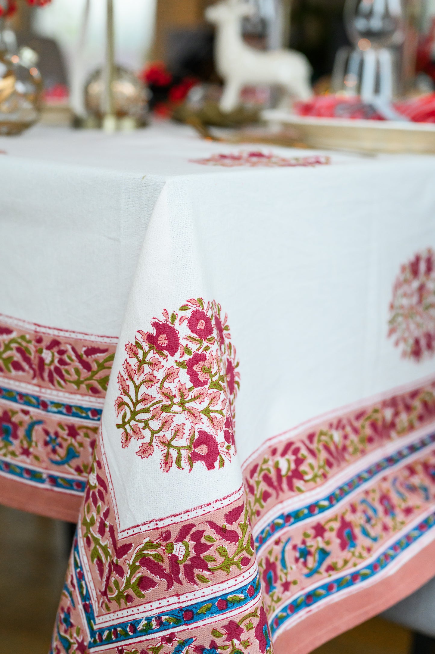 NOOR FLORAL TABLECLOTH