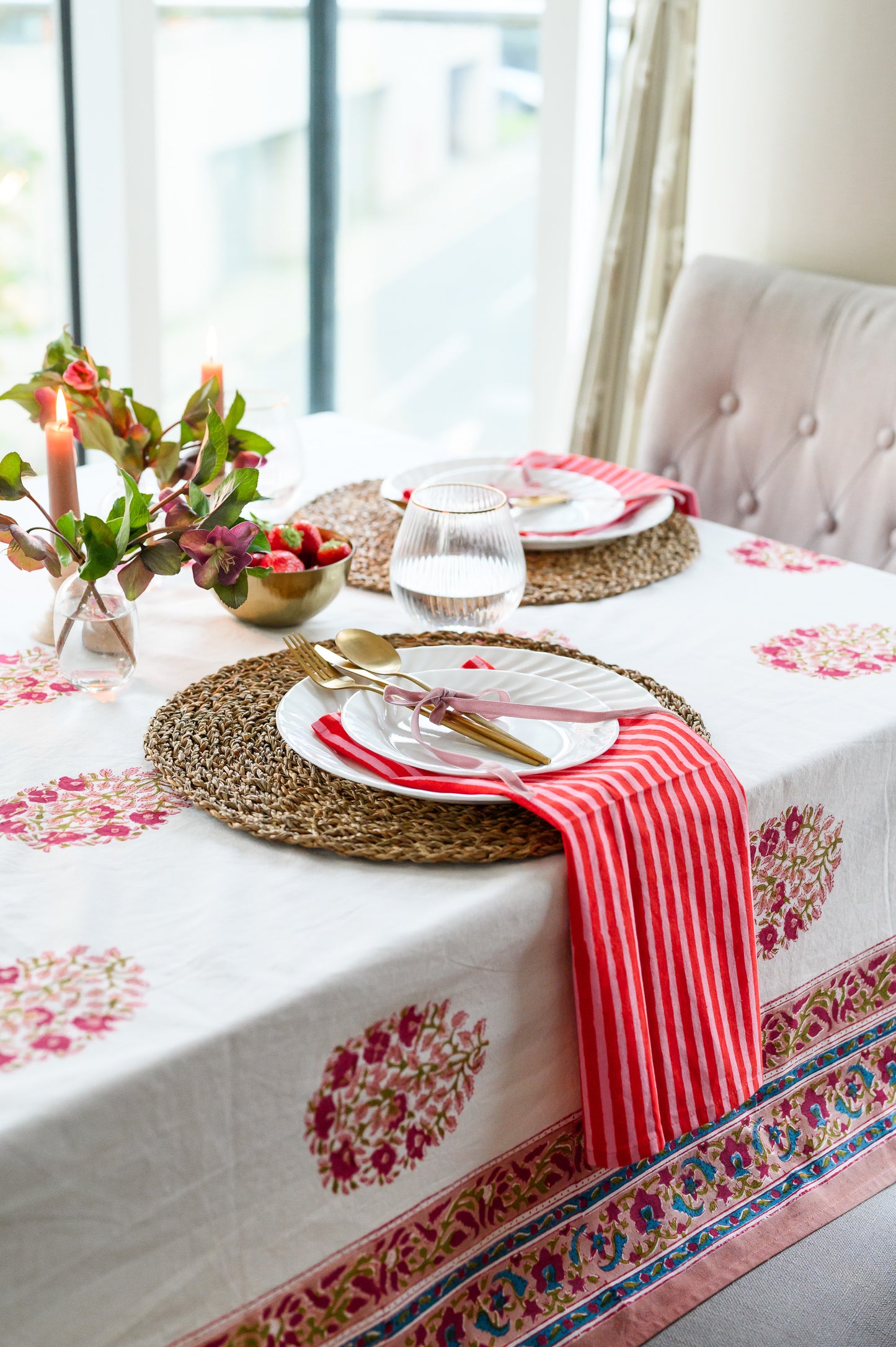 NOOR FLORAL TABLECLOTH