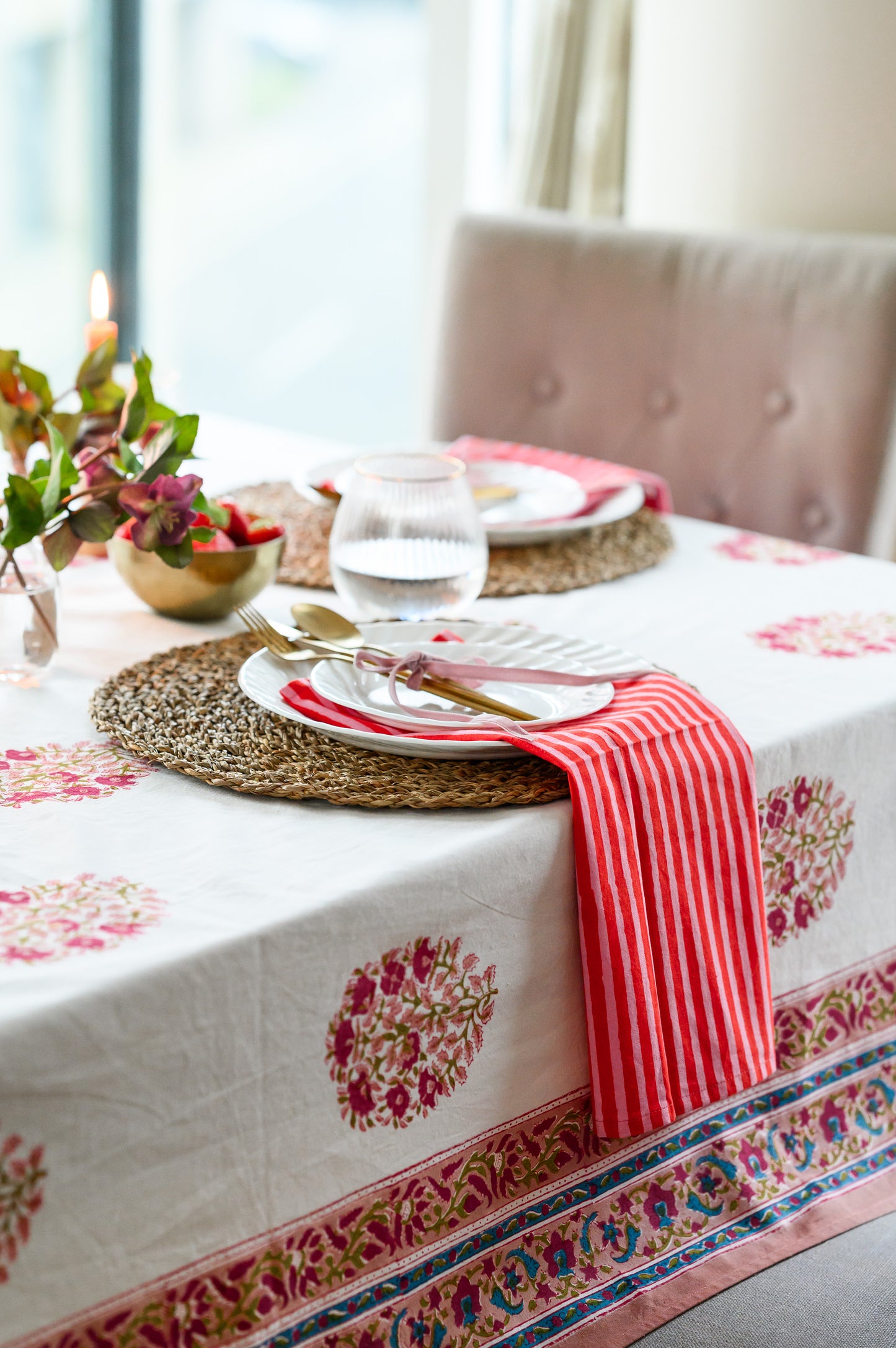 NOOR FLORAL TABLECLOTH