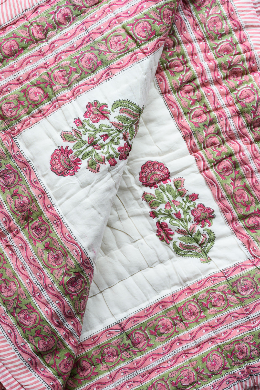 FLORAL BOOTI BLOCK PRINT PIQUE QUILT - PINK & GREEN